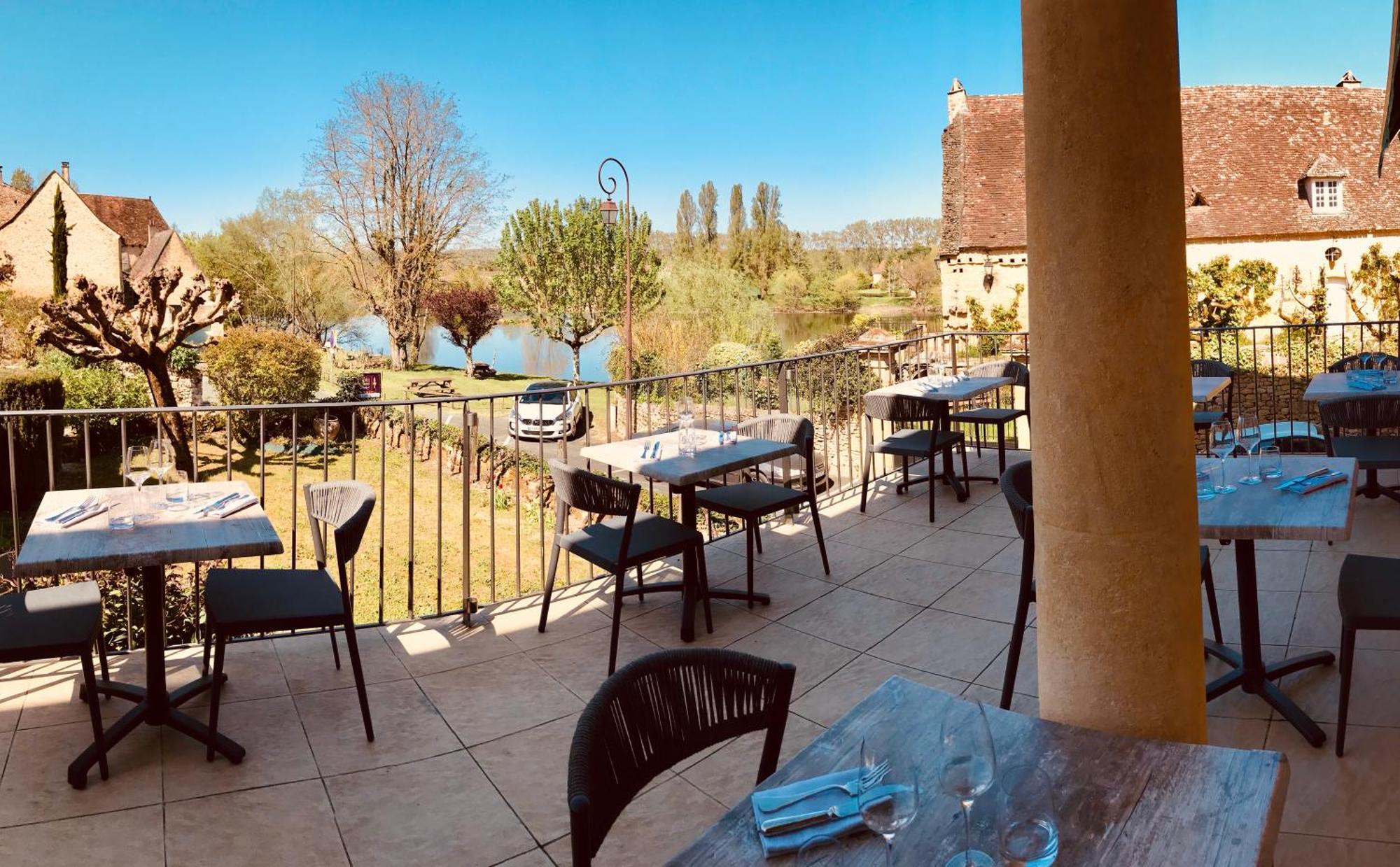 Hôtel-Restaurant Côté Rivage Badefols-sur-Dordogne Exterior foto